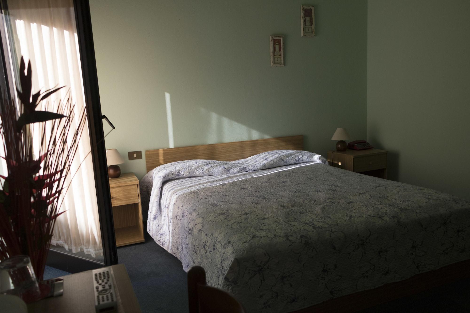 Hotel Primavera ديسينسانو ديل غاردا المظهر الخارجي الصورة