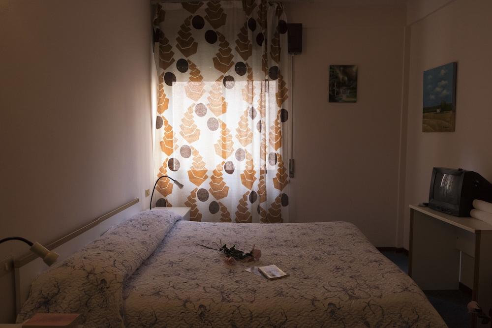 Hotel Primavera ديسينسانو ديل غاردا المظهر الخارجي الصورة