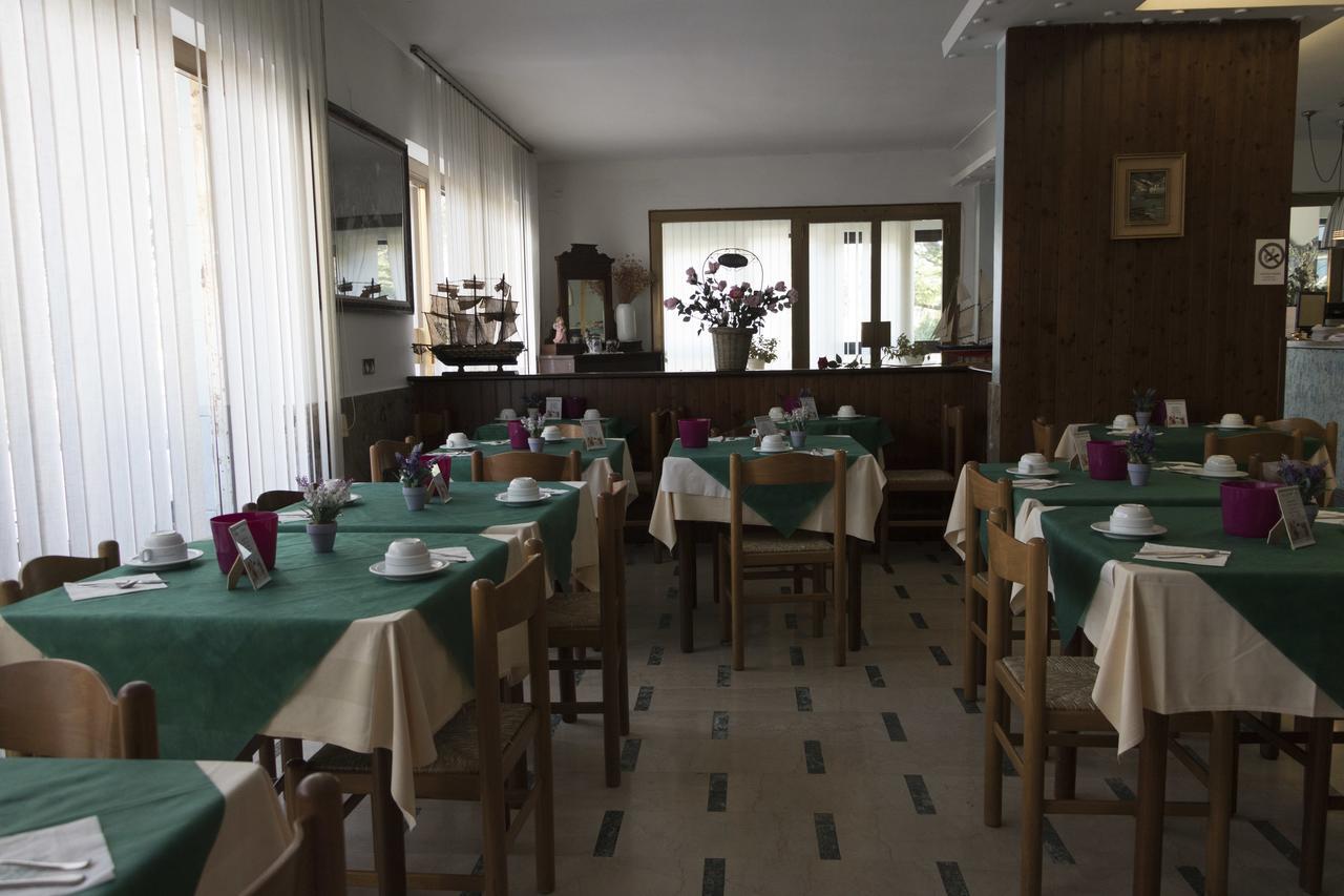 Hotel Primavera ديسينسانو ديل غاردا المظهر الخارجي الصورة